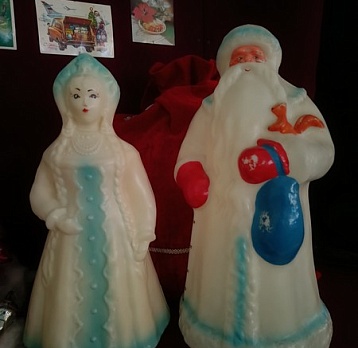 Любимые новогодние игрушки: Дед Мороз и Снегурочка